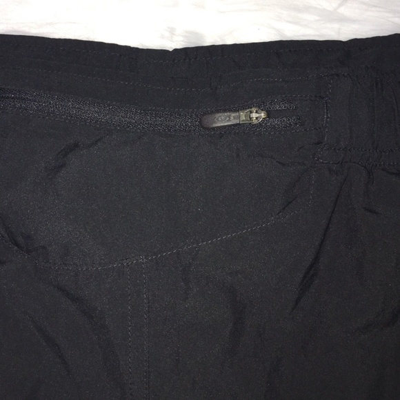 Salomon athletic shorts size M - Picture 5 of 7